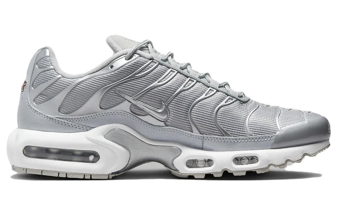 Nike Air Max Plus Metallic Silver 3