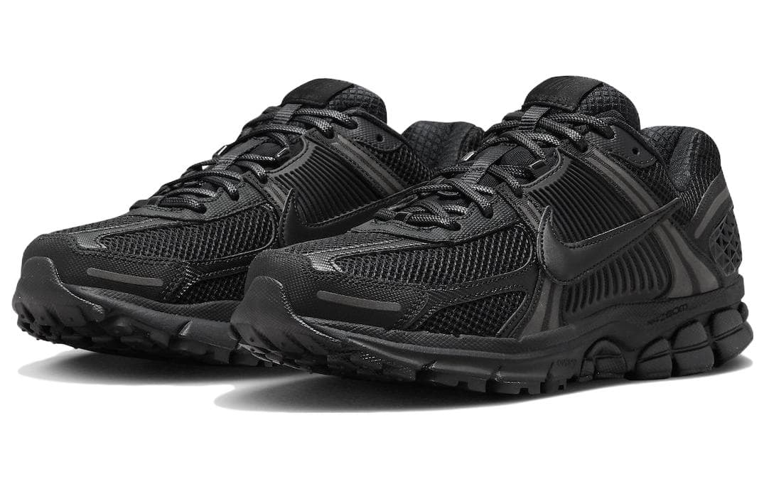 Nike Zoom Vomero 5 Triple Black 6