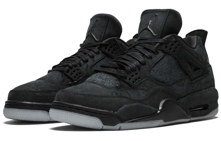 JORDAN 4 Retro Kaws Black 5