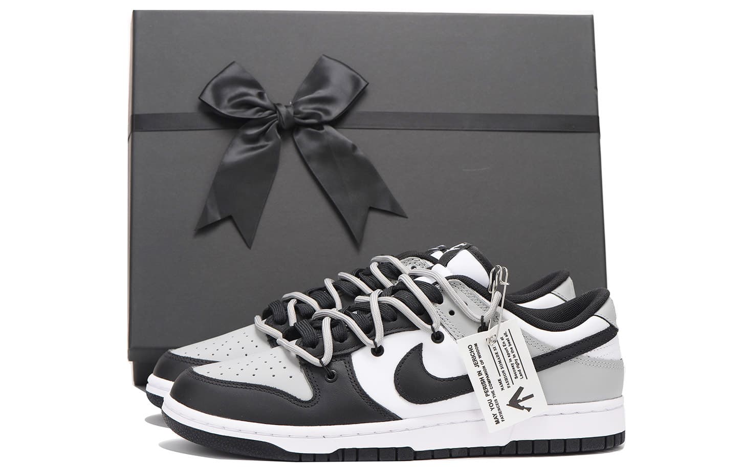 Nike Dunk Low-Top Skateboard Shoes GS Black White Gray 6