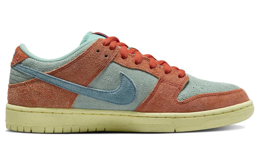 Nike Sb Dunk Low Orange Emerald Rise 3