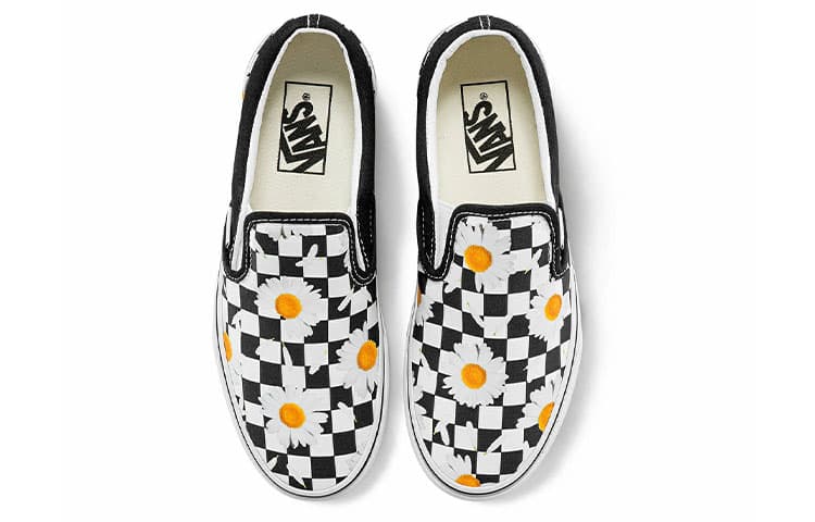 Vans Classic Slip On Love Me Love Me Not Women's 6