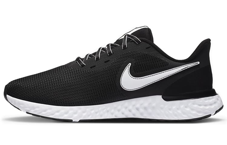 Nike Revolution 5 Ext 'Black White' 2
