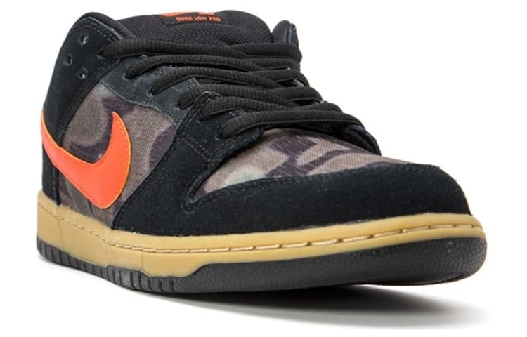 Nike SB Dunk Low Black Rough Green 4