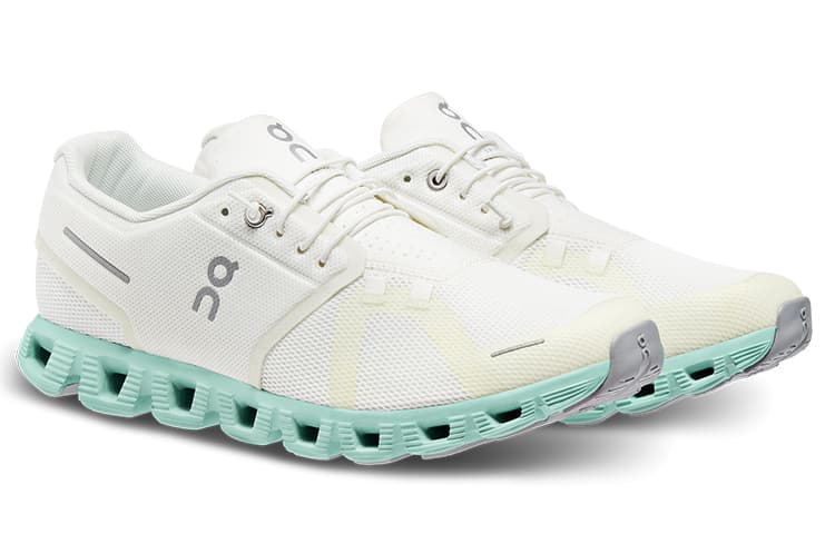 On Running Cloud 5 Undyed White Creek 6