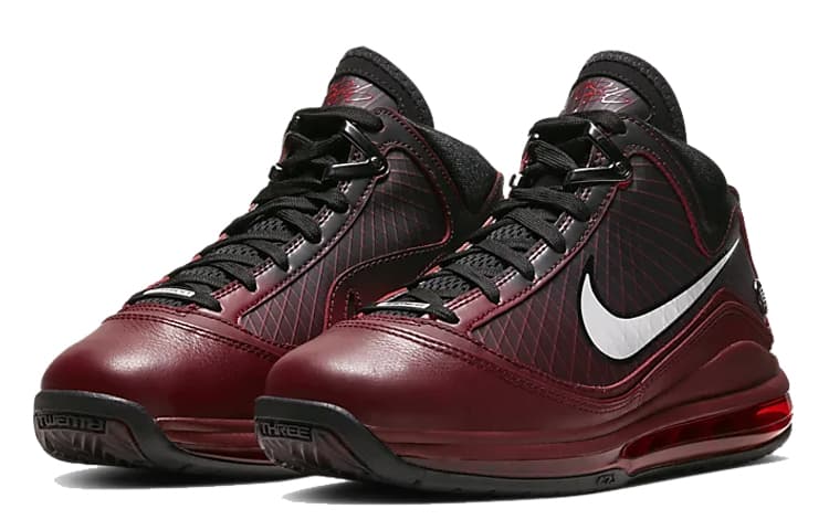 Nike Air Max LeBron 7 Retro 'Christmas' GS 5