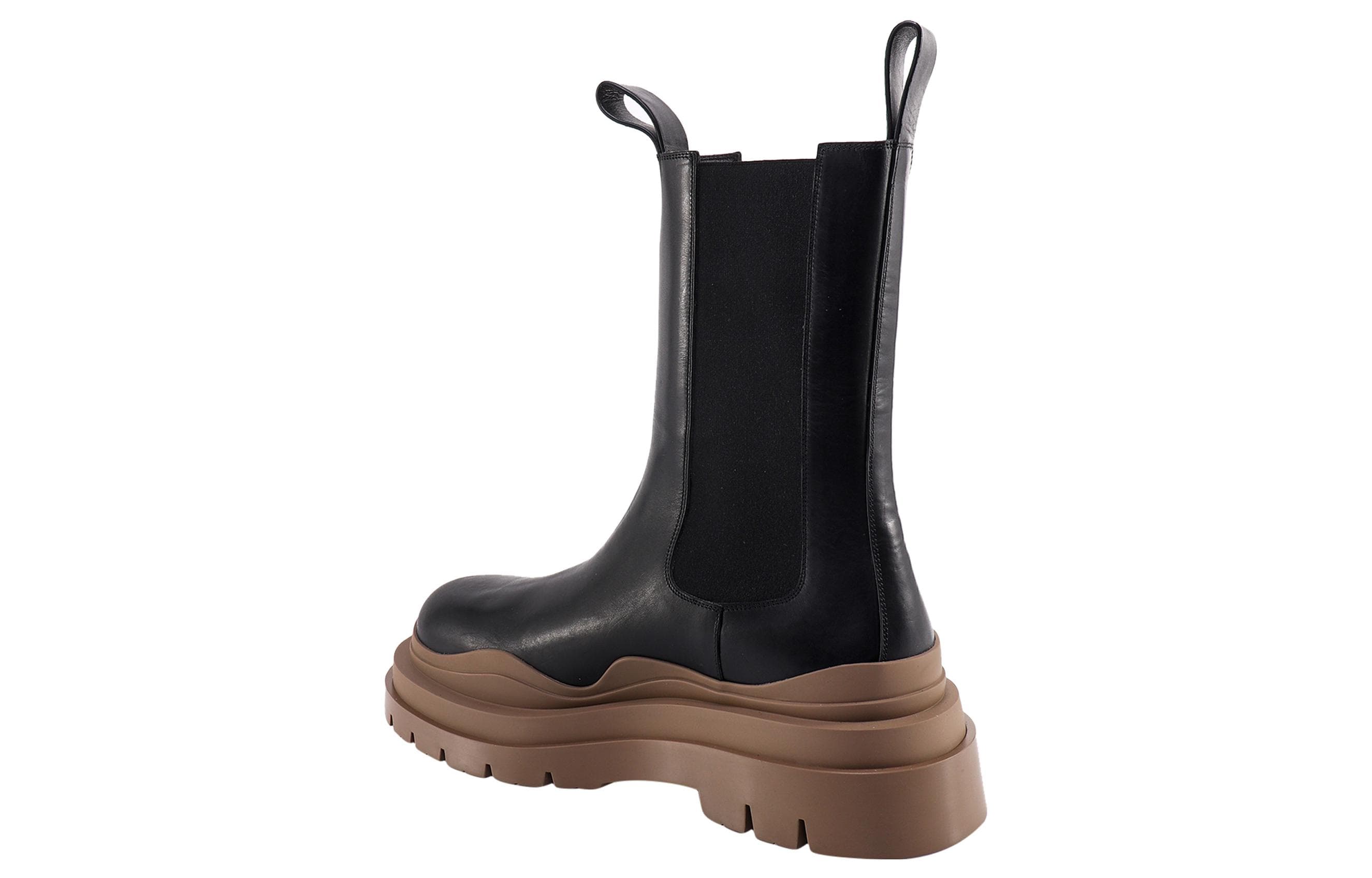 Bottega Veneta Short Chelsea Boots Men's 5