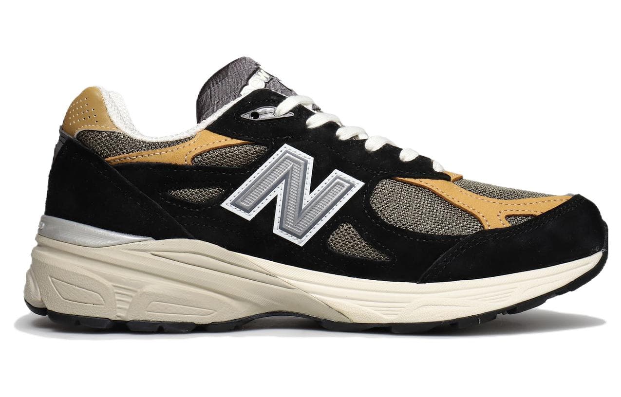 New Balance 990v3 MiUSA Black Tan 4
