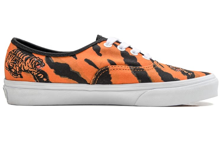 Vans Unisex Authentic Low Top Sneakers Black/Orange 3