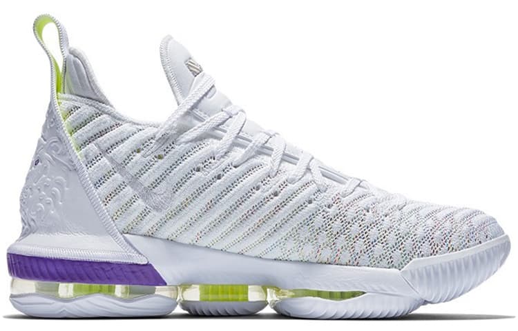 Nike Lebron 16 Ep 'Buzz Lightyear' 4