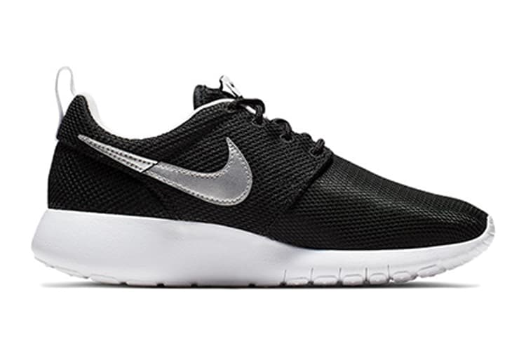 Nike Roshe One Black Metallic Silver GS 4