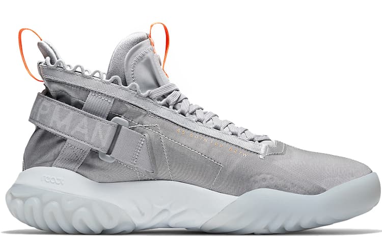 JORDAN Proto React Wolf Grey Total Orange 3