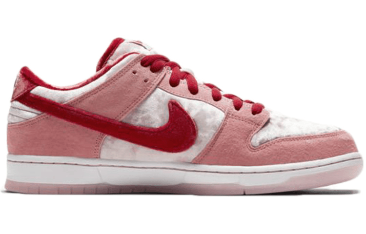 Nike SB Dunk Low StrangeLove 3