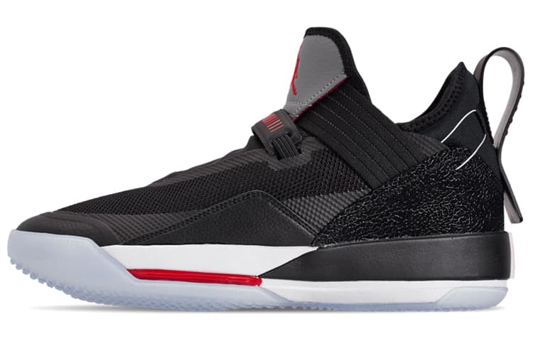 JORDAN 33 Se 'Black Cement' 2