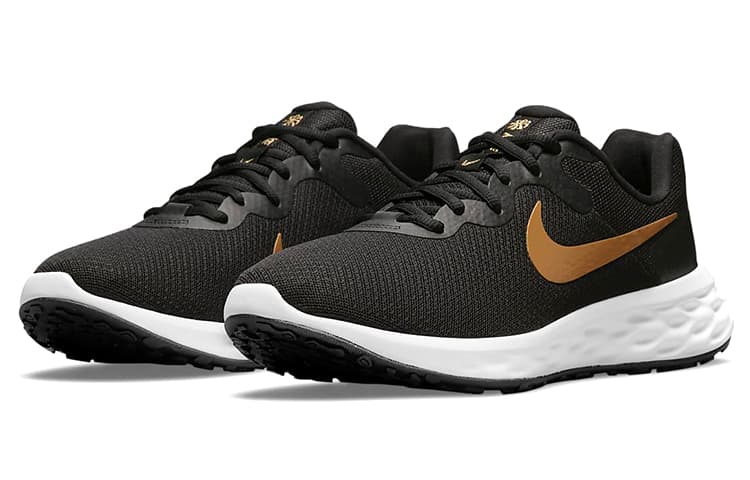 Nike Revolution 6 'Black Metallic Gold' 6