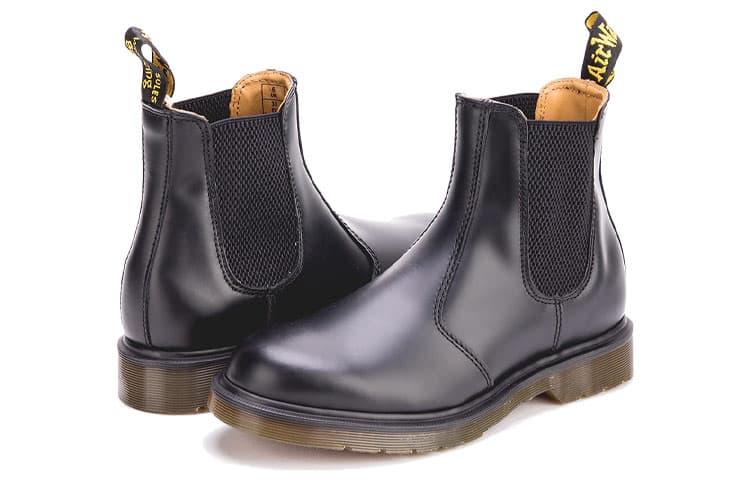 Dr.Martens 2976 Smooth Chelsea Boots 'Black' 4