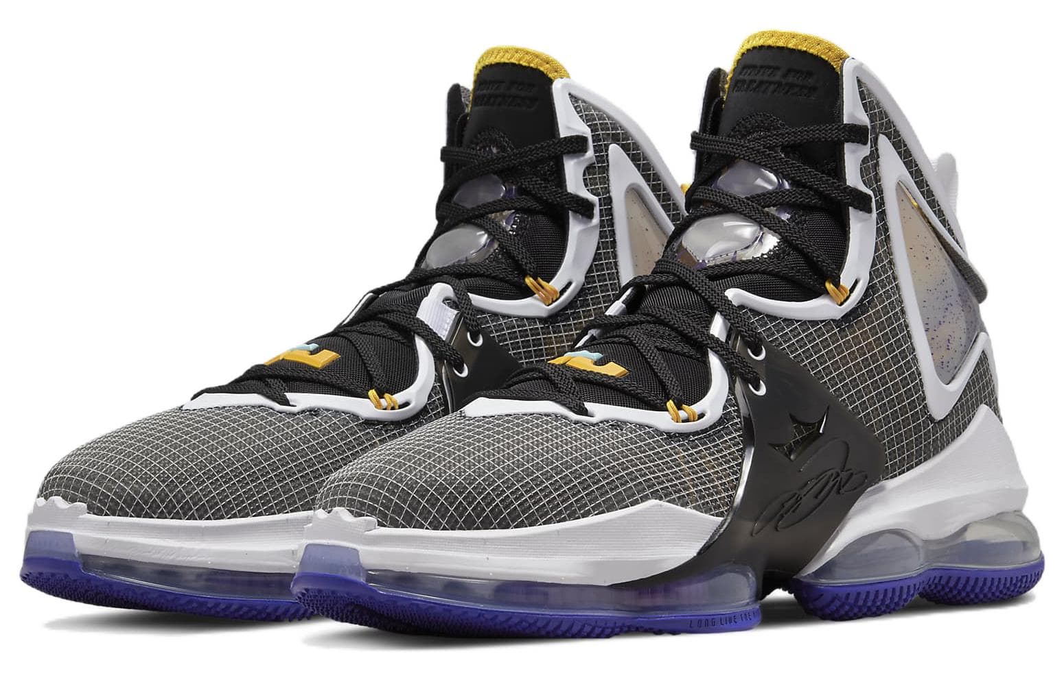 Nike LeBron 19 'Graduate' 6