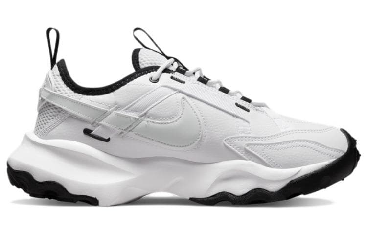 Nike TC 7900 White Black Women's 4