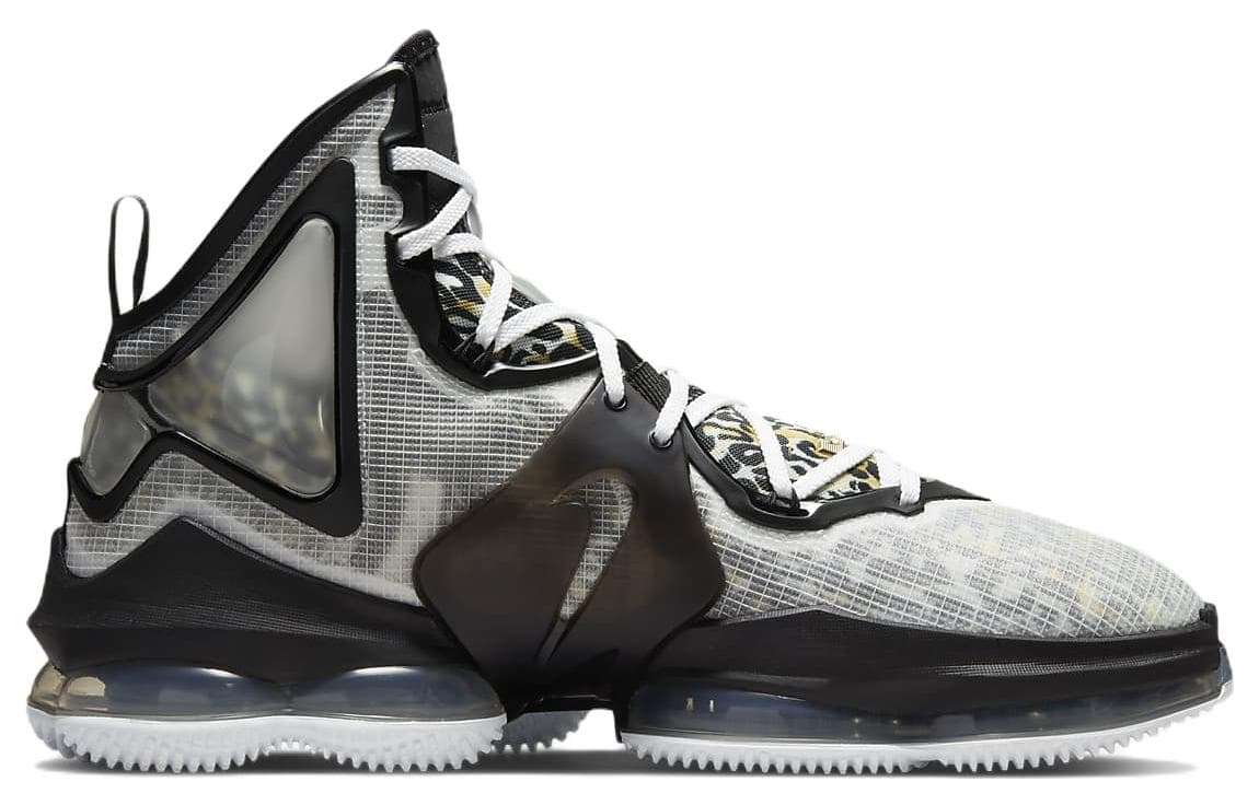 Nike LeBron 19 4