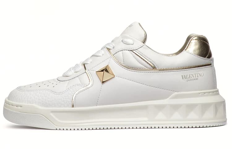 Valentino One Stud GARAVANI Low Top Skateboard Shoes Women's White