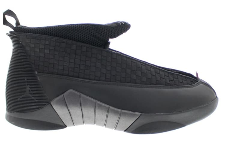 JORDAN 15 Retro Black Varsity Red 3