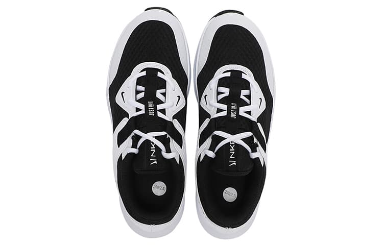 Nike Mc Trainer 'White Black' 6