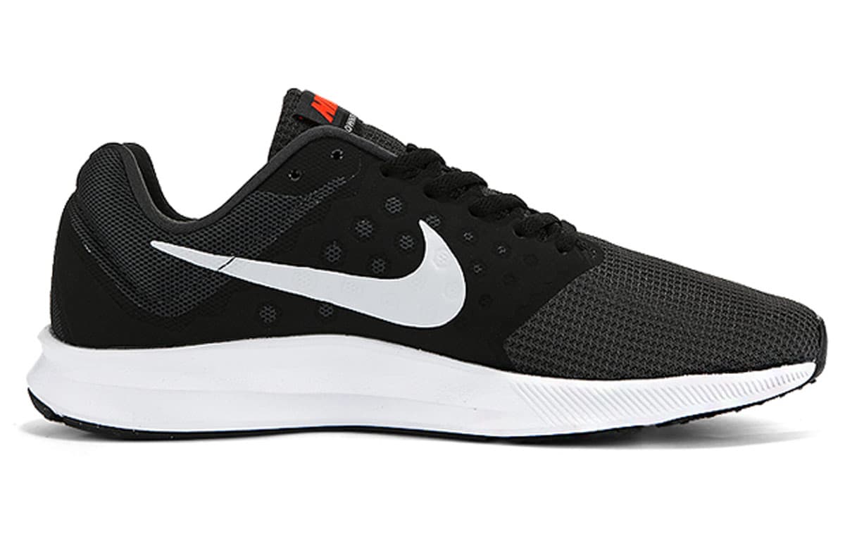 Nike Downshifter 7 Black/White 3