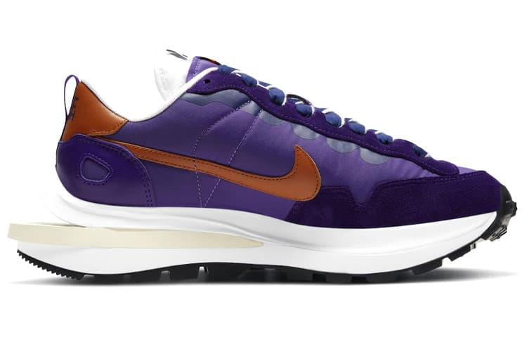 Nike Vaporwaffle Sacai Dark Iris 3