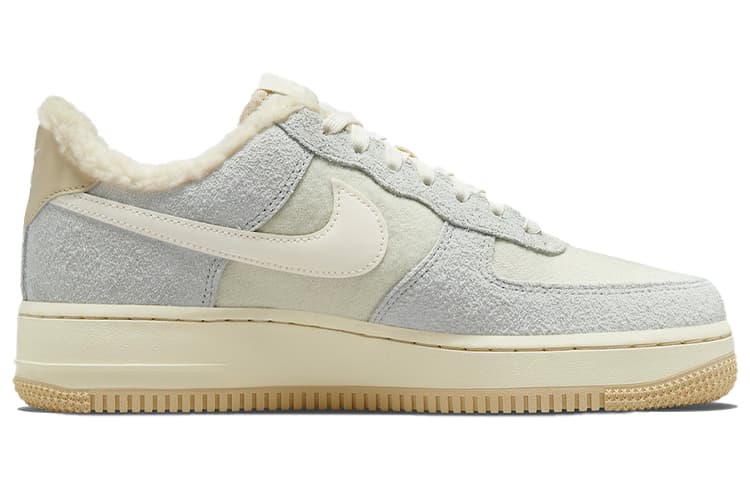 Nike Air Force 1 Low '07 LV8 Sherpa Photon Dust 3