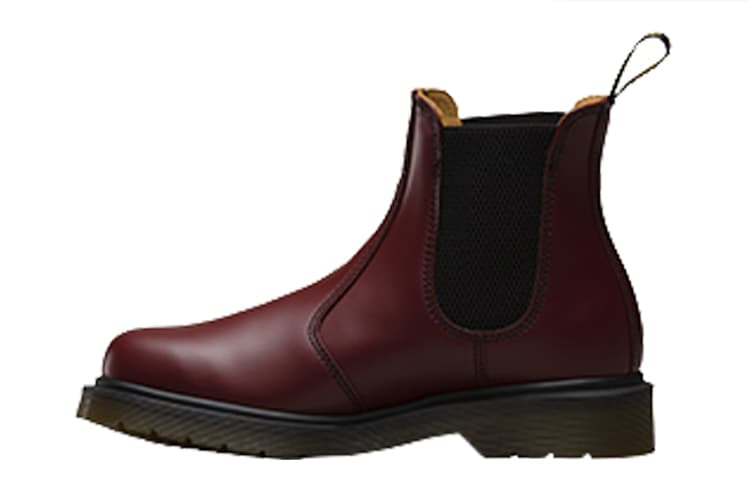Dr.Martens 2976 Smooth Chelsea Boots 'Cherry Red' 2