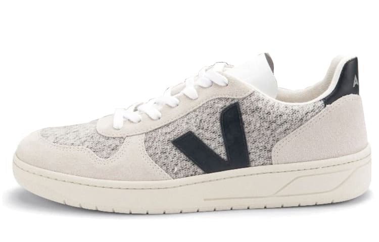 V 10 VEJA 'Snow Black' 2