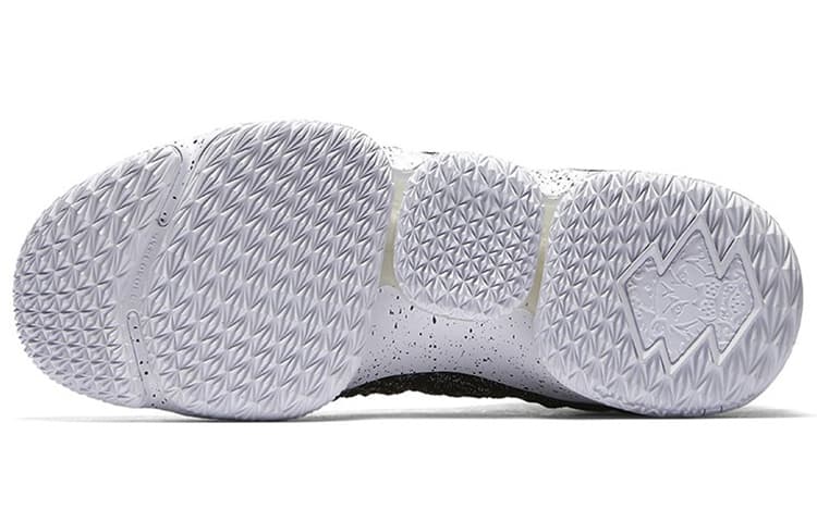 Nike LeBron 15 Ep 'Ashes' 6