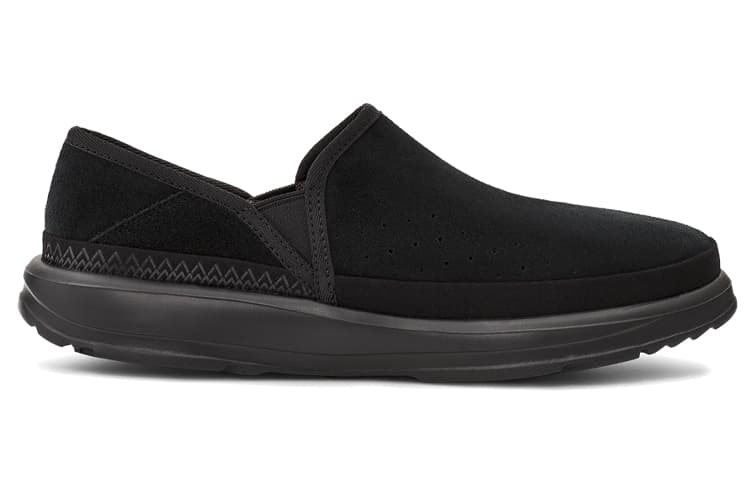 UGG Kick It Slip On Athleisure Casual Sports Shoe Black Fleece Lined 4