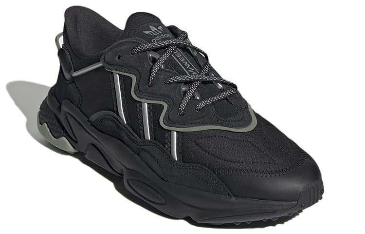 Adidas Originals Ozweego Black Silver Metallic 6