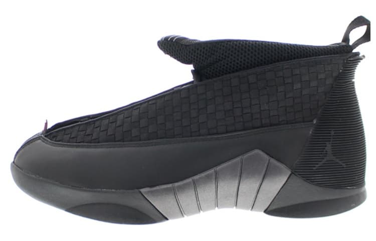 JORDAN 15 Retro Black Varsity Red
