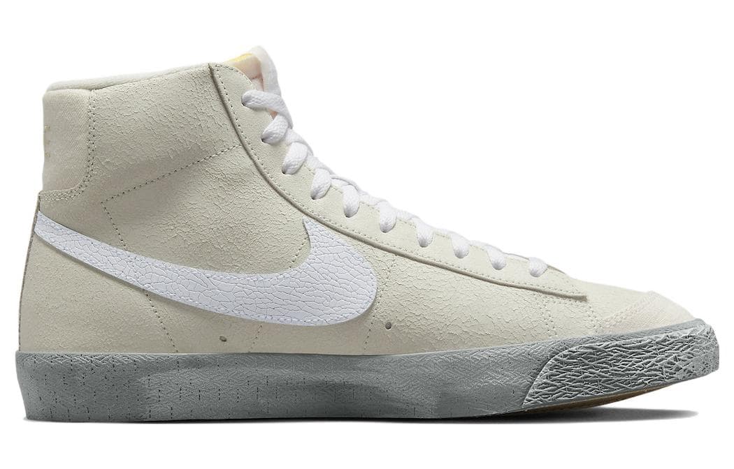 Nike Blazer Mid '77 Emb Summit White Phantom 4