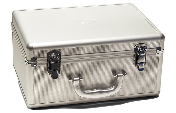 Jordan 1 Retro High CO.JP Midnight Navy Suitcase 4