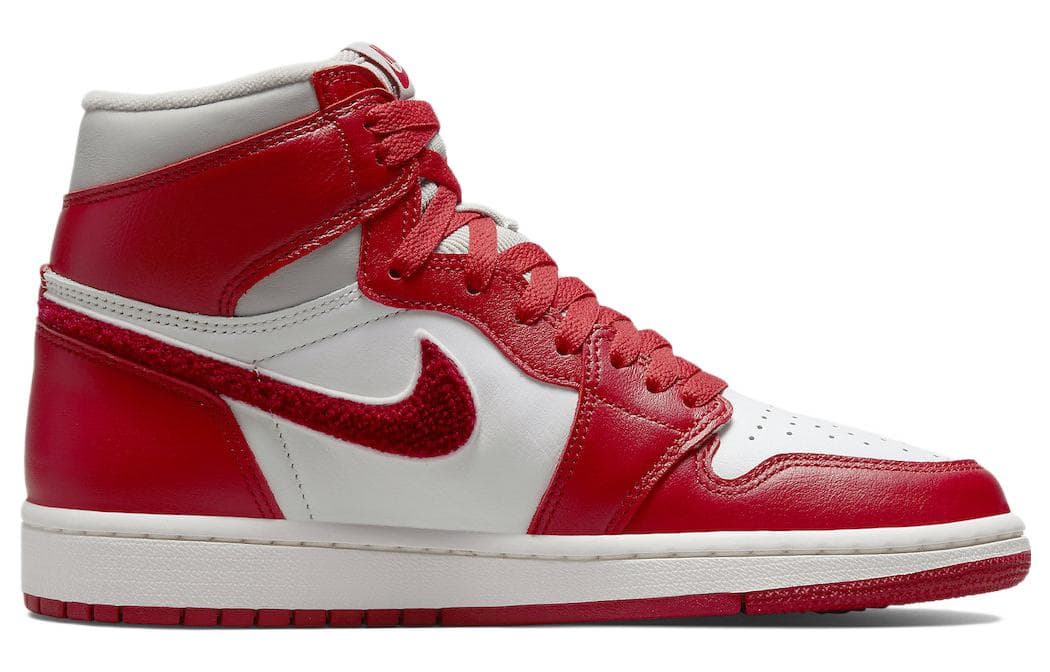 Jordan 1 Retro High OG 'Varsity Red' Women's 3