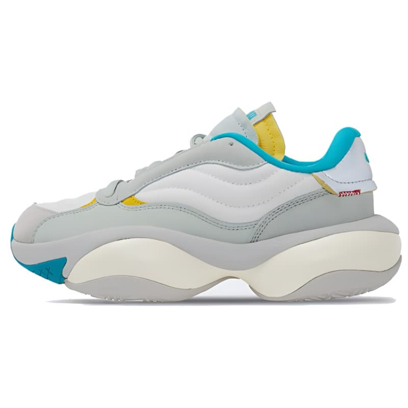 Puma Alteration Moon Boot 'Light Grey Mint Green' 2