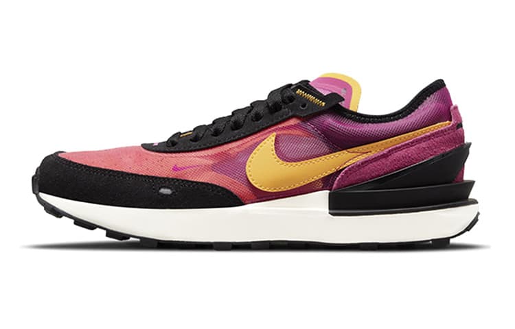 Nike Waffle One Active Fuchsia GS 2