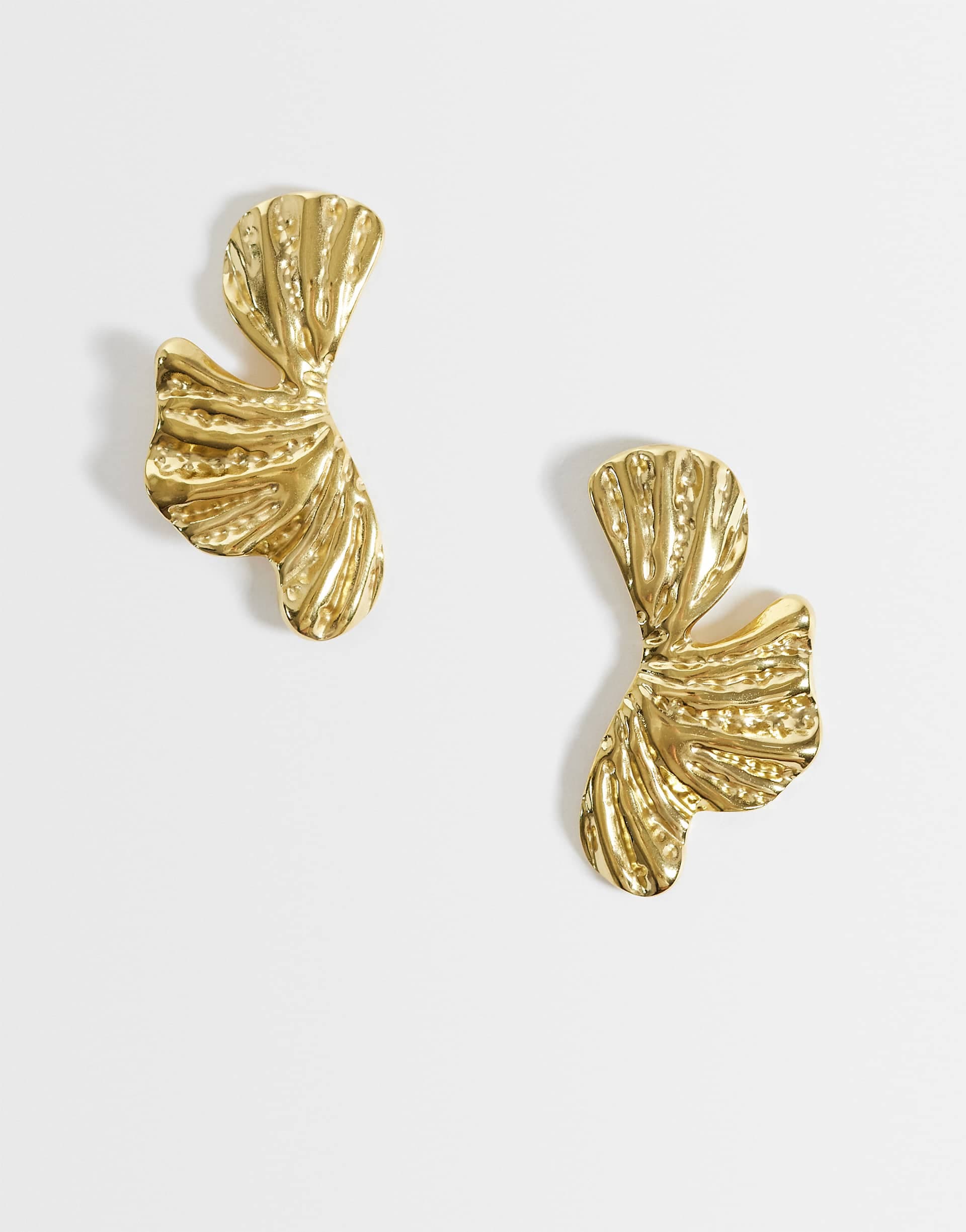 Lost Souls flower stud earrings in 18k gold plated stainless steel