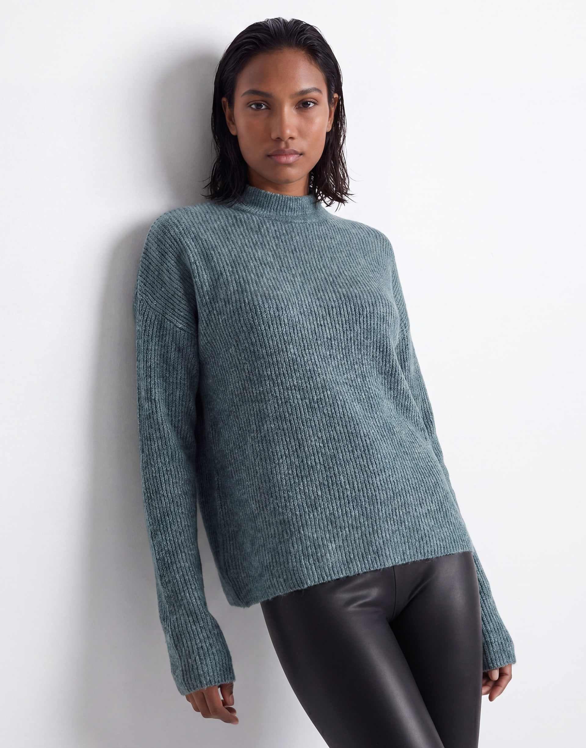 Only round neck sweater in green