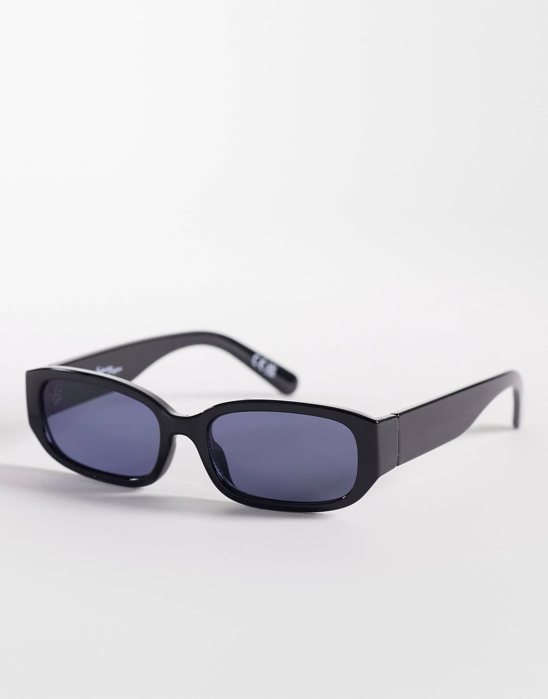Jeepers Peepers rectangle sunglasses in black