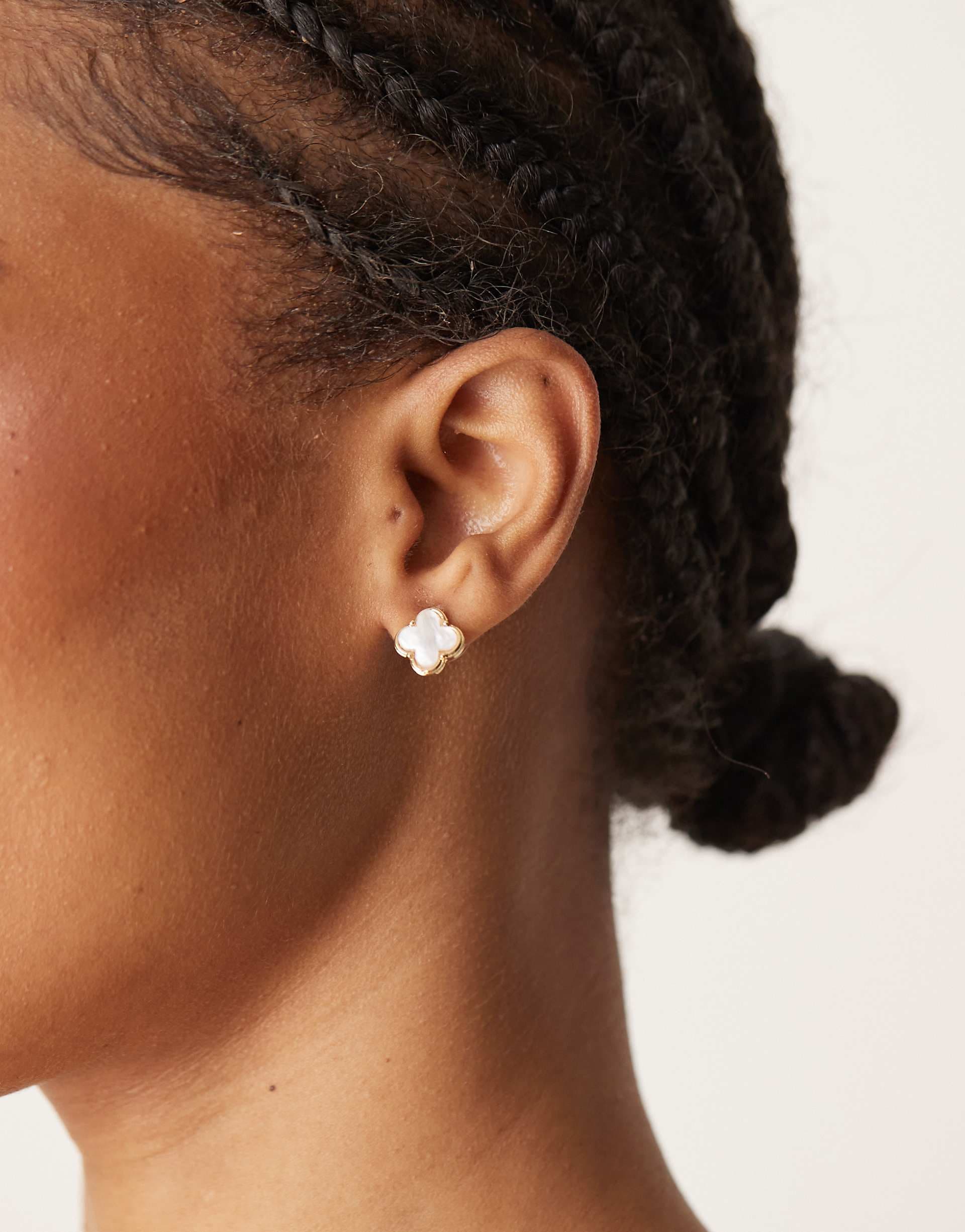 DesignB London clover stud earrings in white and gold