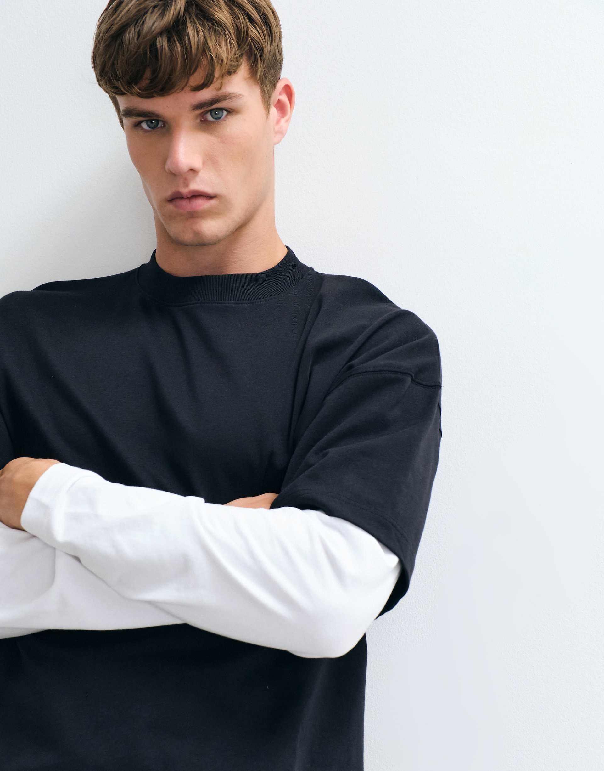 4505 heavyweight cotton double layer sleeve oversized T-shirt in black and white