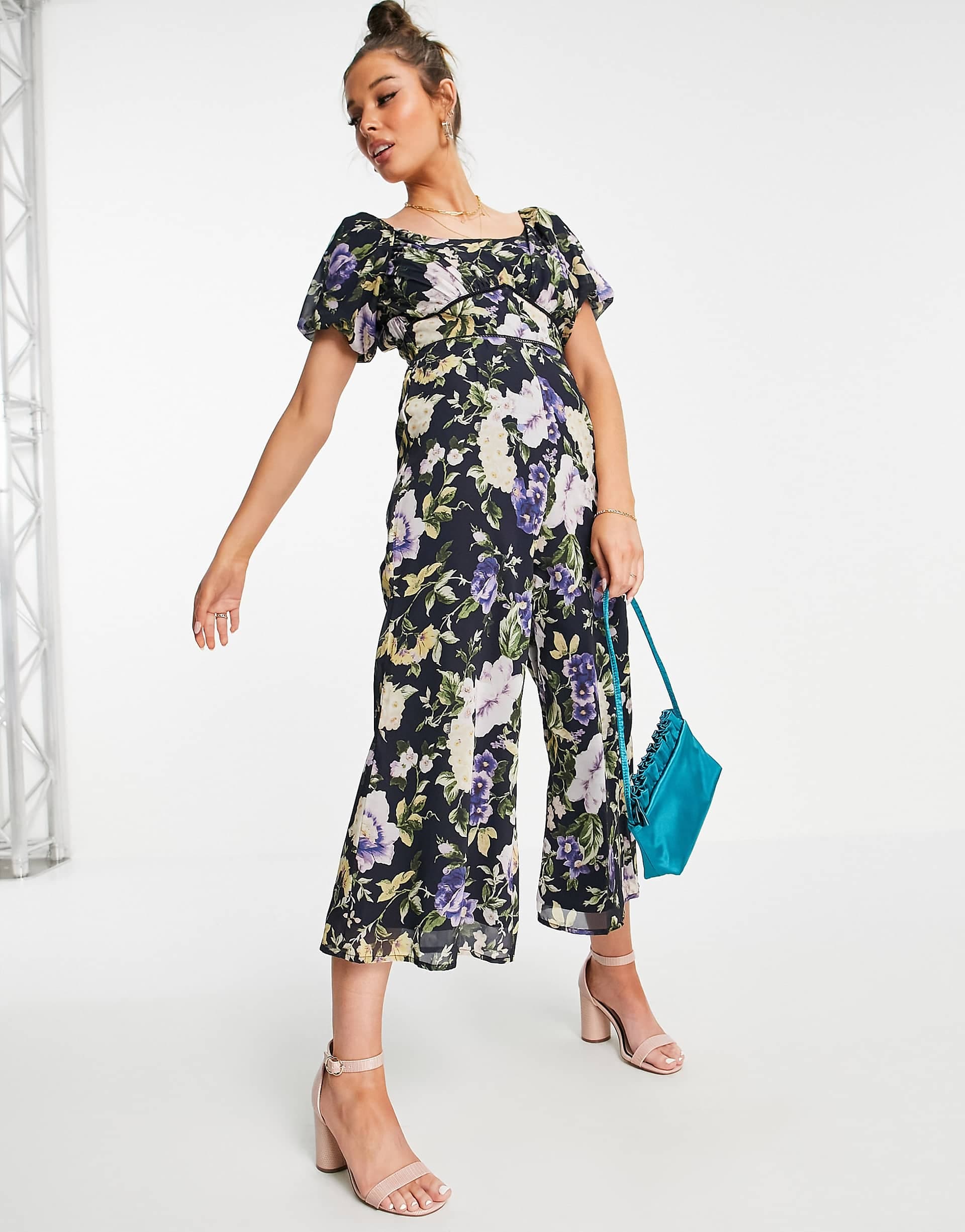 Hope & Ivy puff sleeve wide leg jumpsuit in navy floral