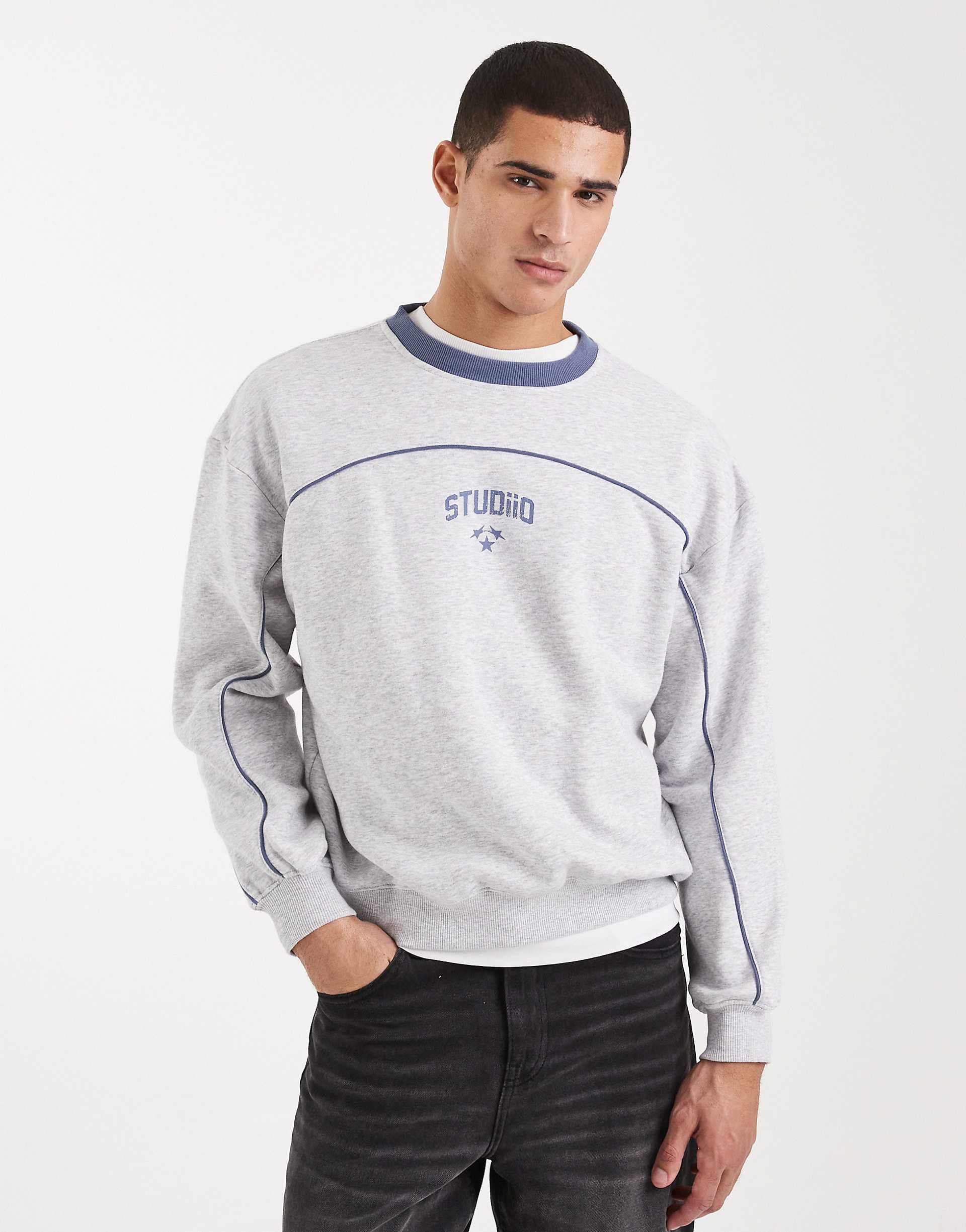 Cotton On Box fit graphic crew sweater in gray