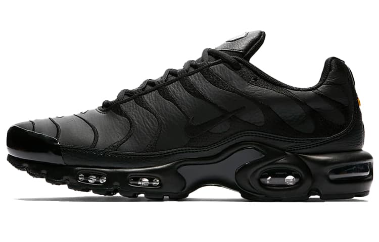 Nike Air Max Plus Triple Black Leather