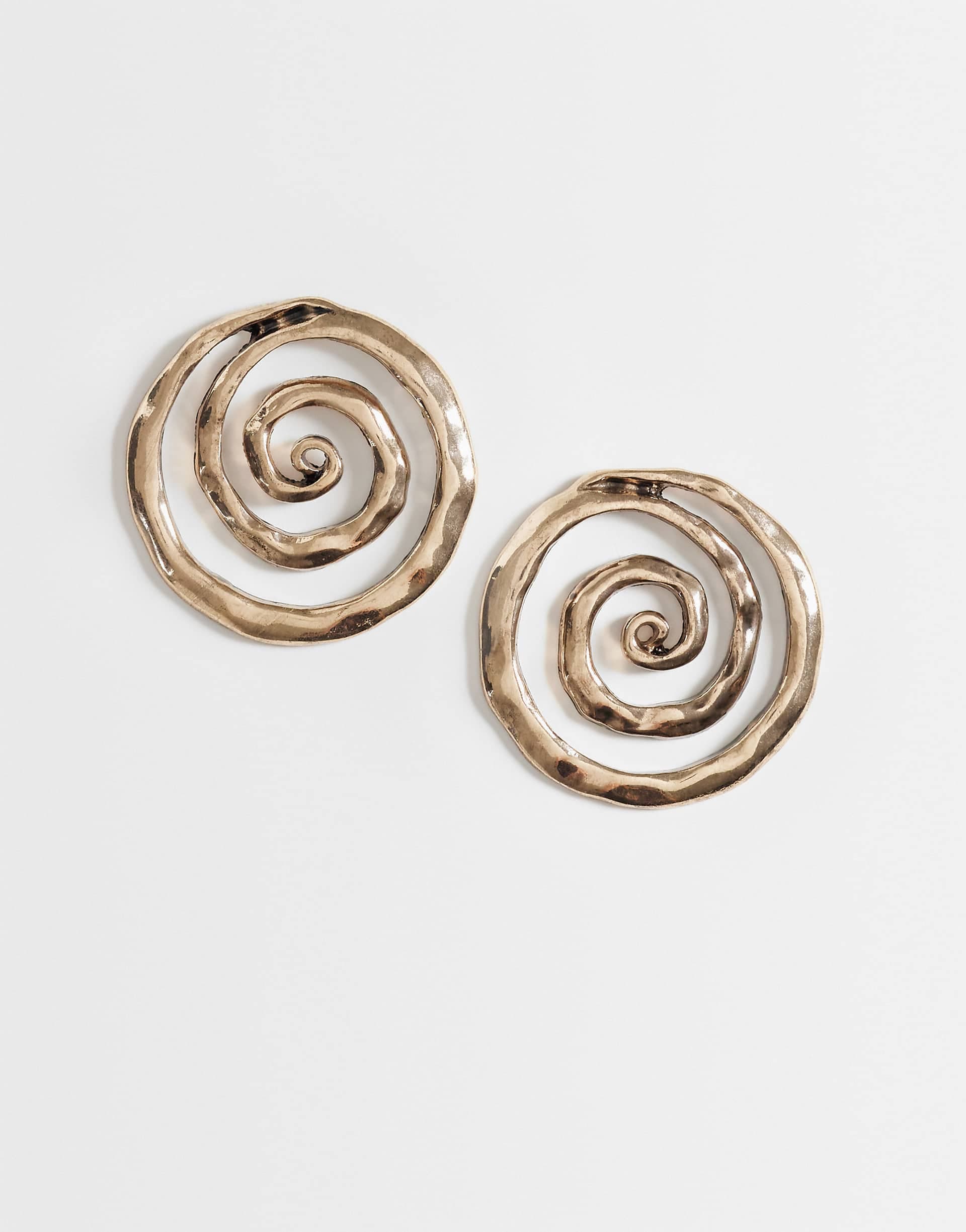 Reclaimed Vintage boho spiral swirl in gold