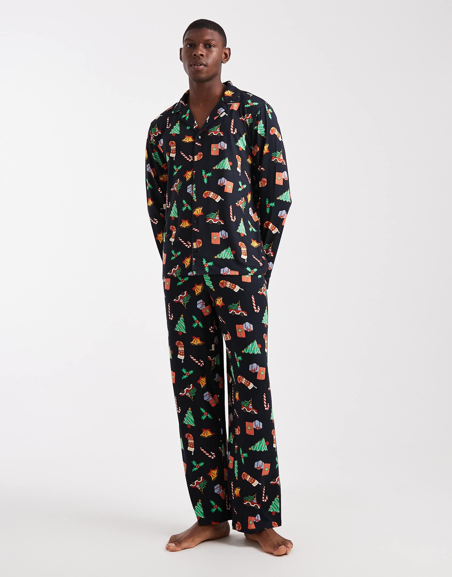 Urban Threads long sleeve revere and pants pajama set in Christmas decoration print